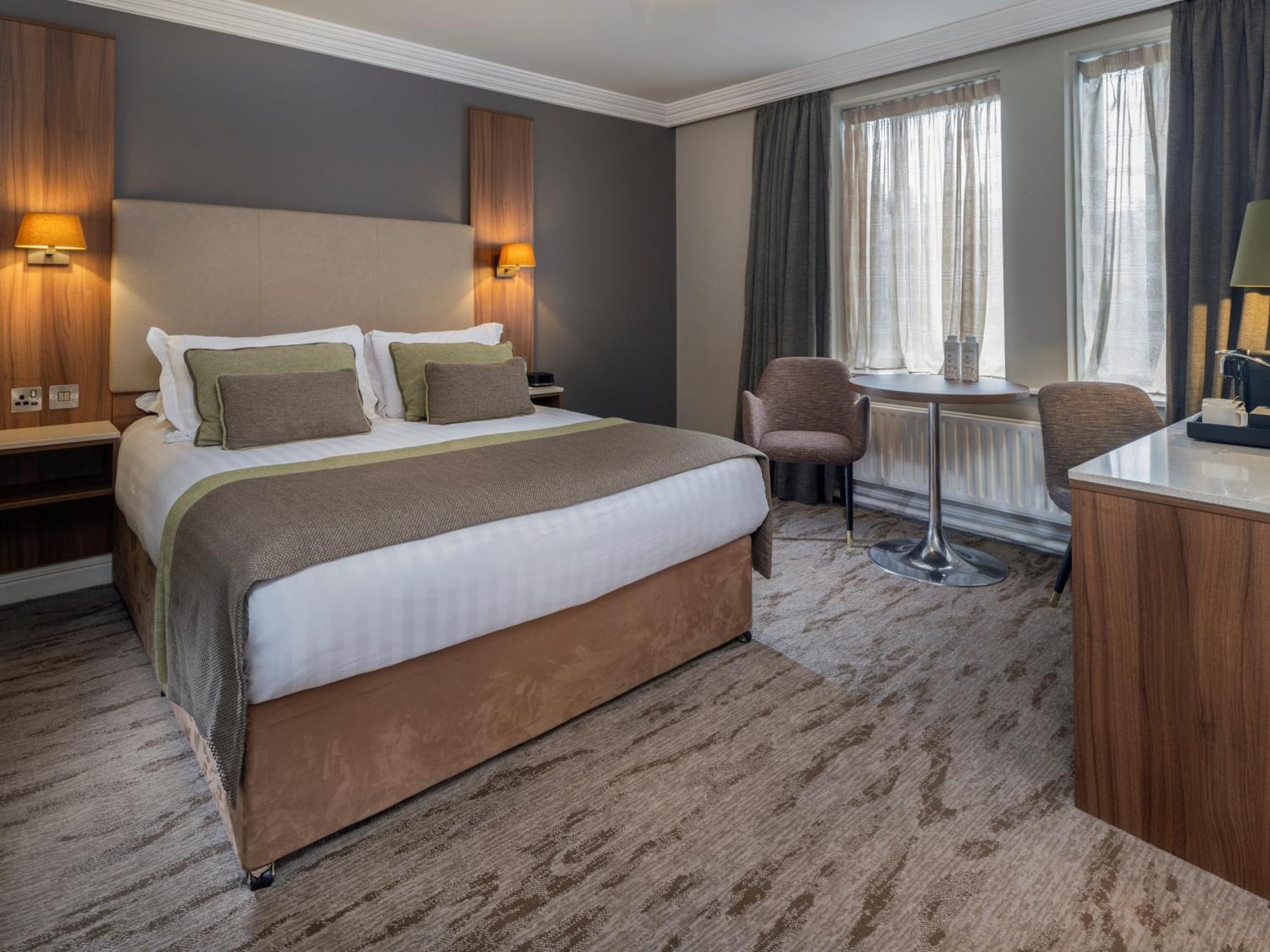 Cassidys Hotel 4*